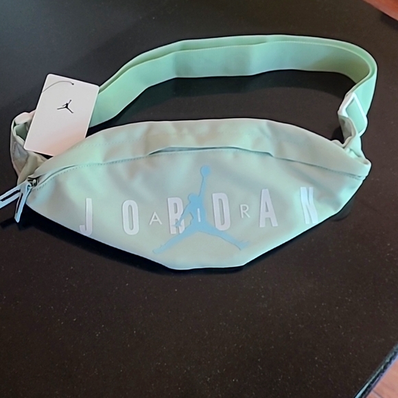 Air Jordan Crossbody Bag - Picture 2 of 5